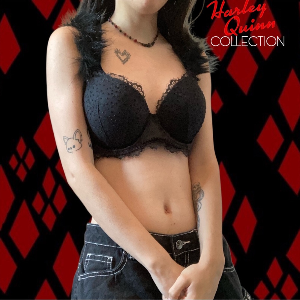 Gothic Victorias Secret Dream Angels Black Lace Velvet Bra with Faux Fur Straps